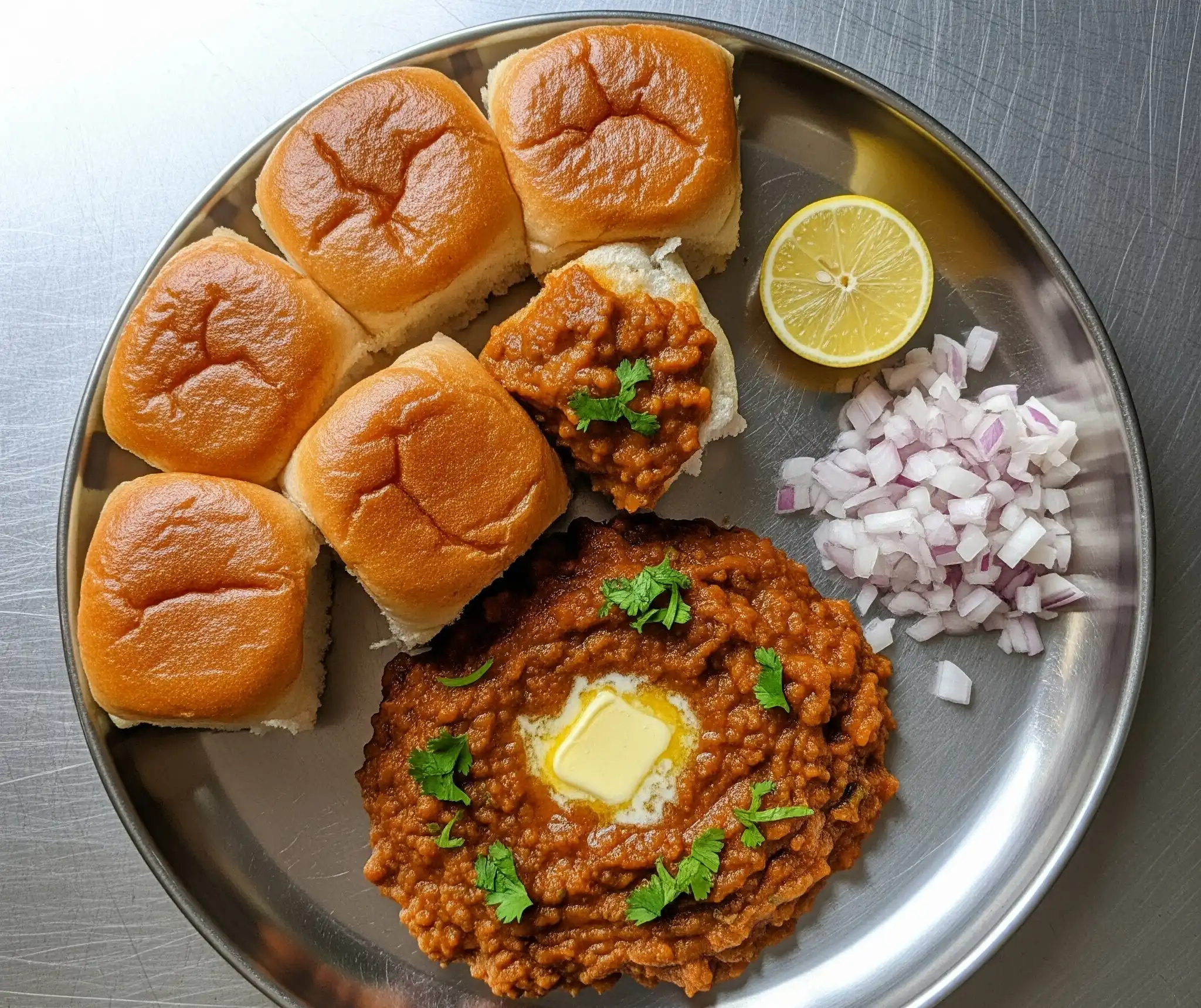 Steel plate tiffin: pav bhaji and buttered bun – Nashik weekend tiffin